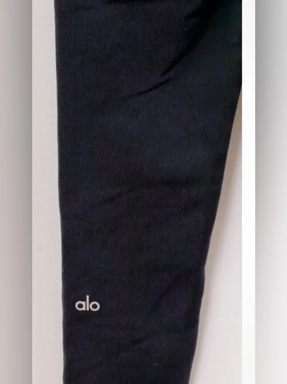 ALO Yoga excellent pre